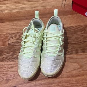 Neon Green Vapor Max